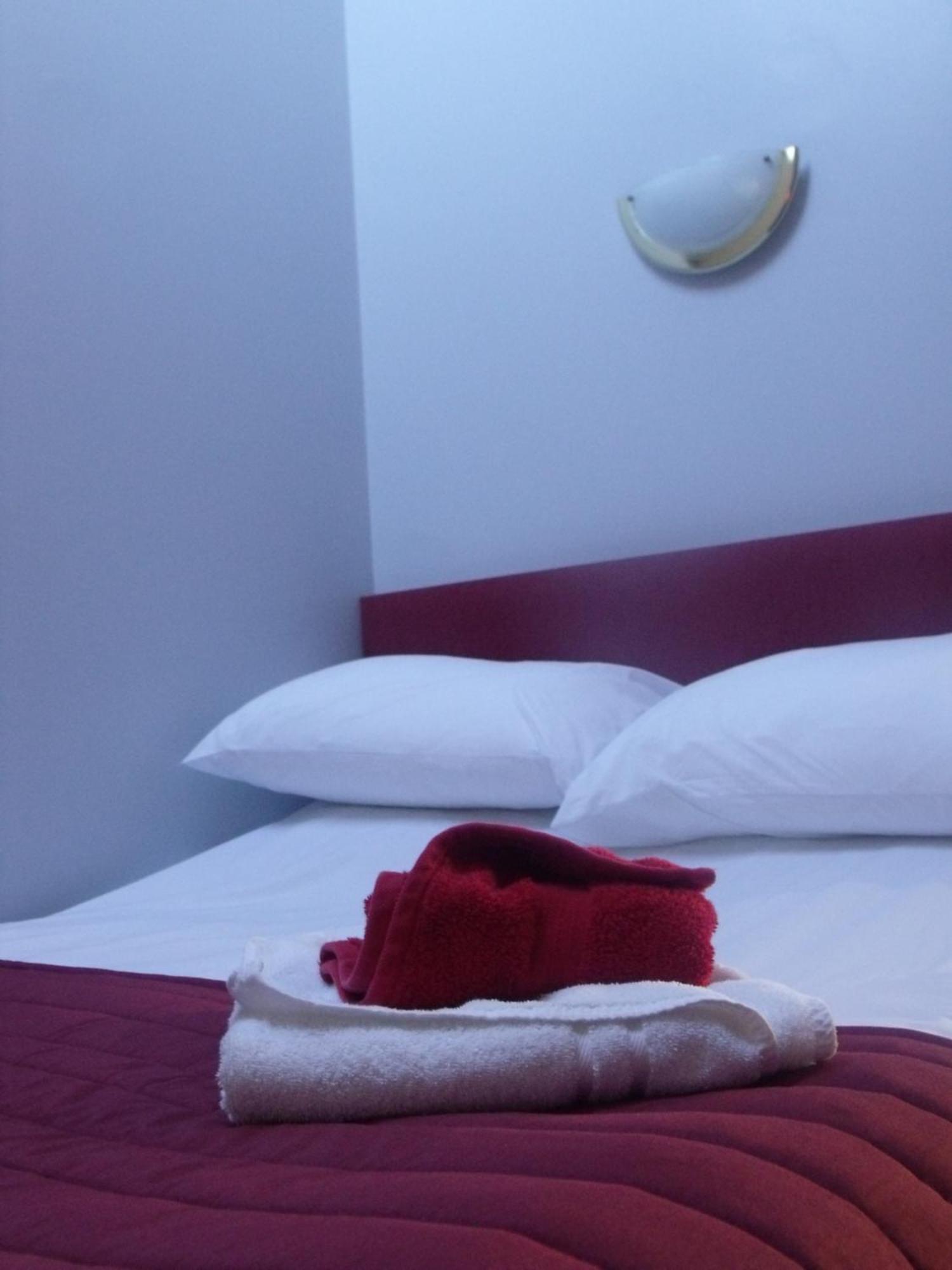 Stag Coach House Otel Carmel Oda fotoğraf