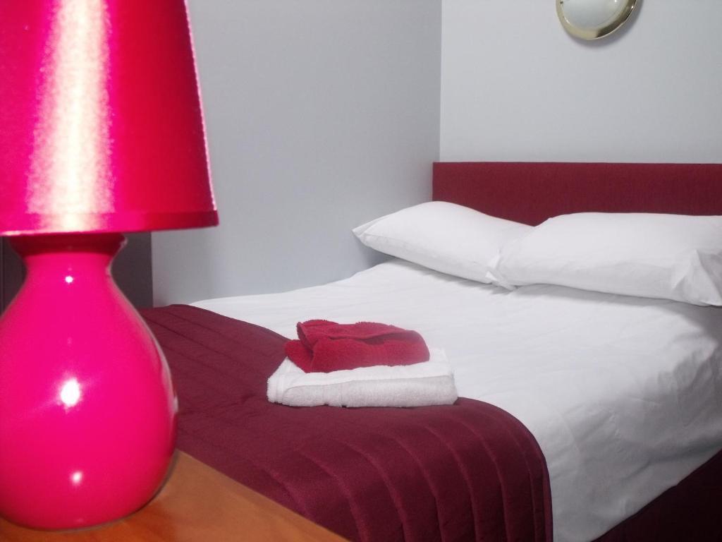 Stag Coach House Otel Carmel Oda fotoğraf